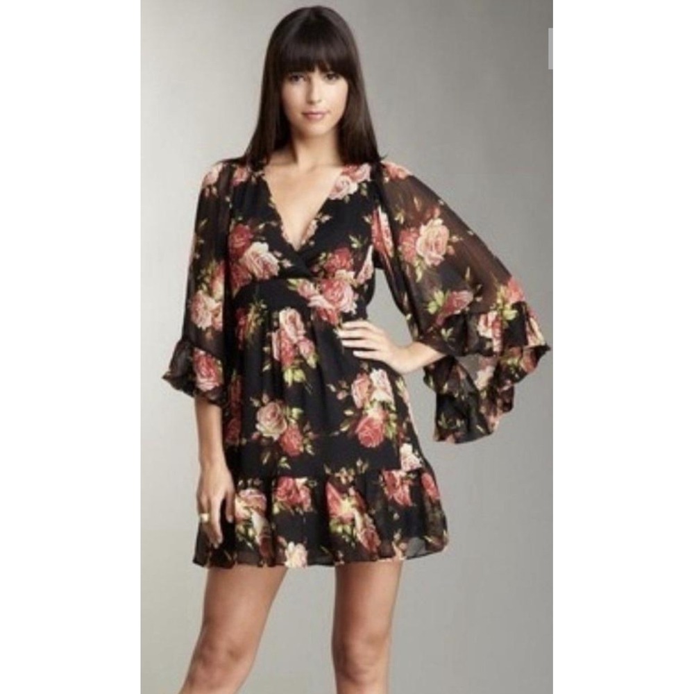 BETSEY JOHNSON Bambi Roses Mini Dress XS Floral Flutter Sleeves Flared Babydoll
